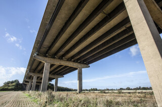 Winvic&rsquo;s first contract under the SDF framework was to carry out emergency repairs to the Ouse Bridge. Inset: the Orwell Bridge expansion joints seen from below 