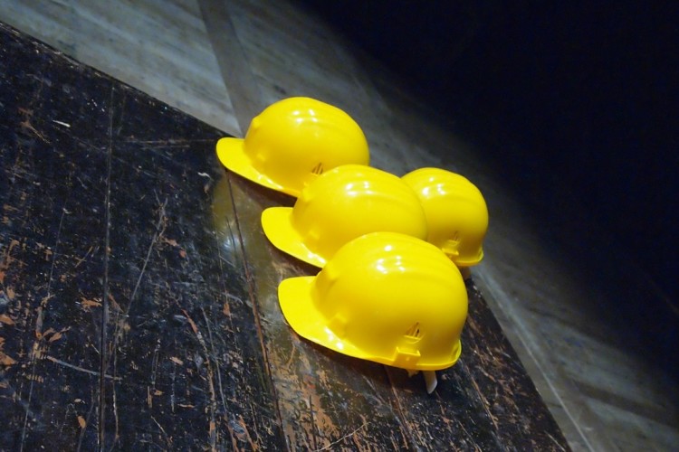 Working conditions dispute hits battery factory site Working conditions dispute hits battery factory site