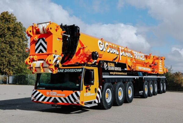 Global Crane adds fourth 700-tonner