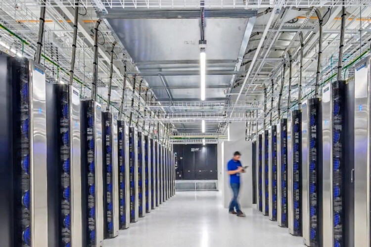 Legrand cuts cable management carbon