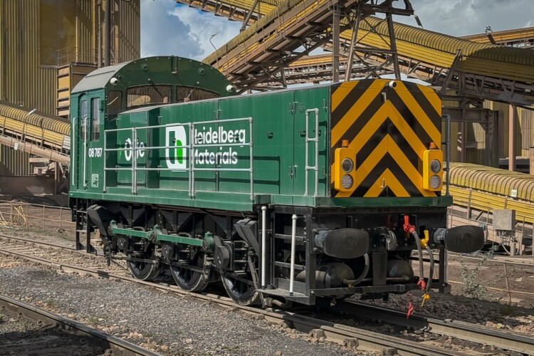 Battery electric shunter for Whatley Quarry