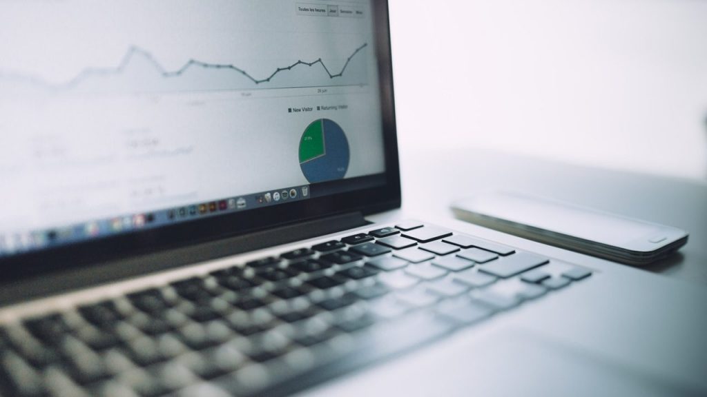 Canada adds 14,000 jobs in March, keeping unemployment rate at 6.7%