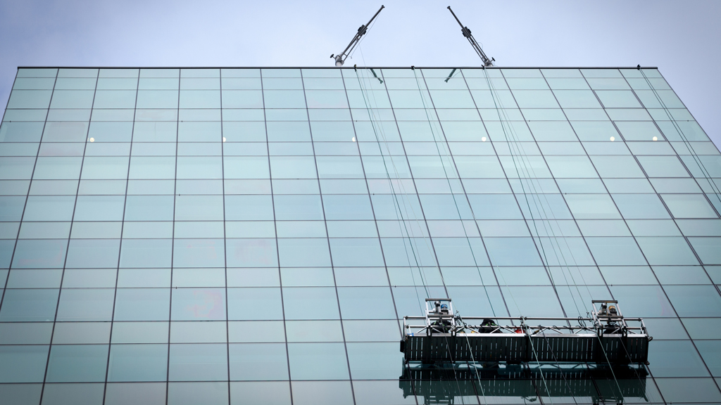 Commercial real estate market at turning point as vacancies drop: report