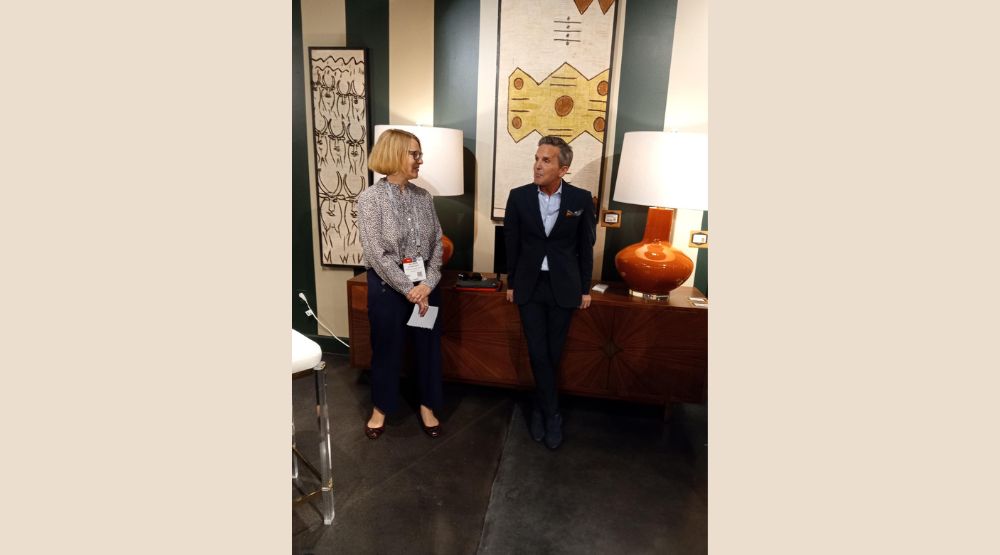 Harp & Finial spotlights oversized, embellished art