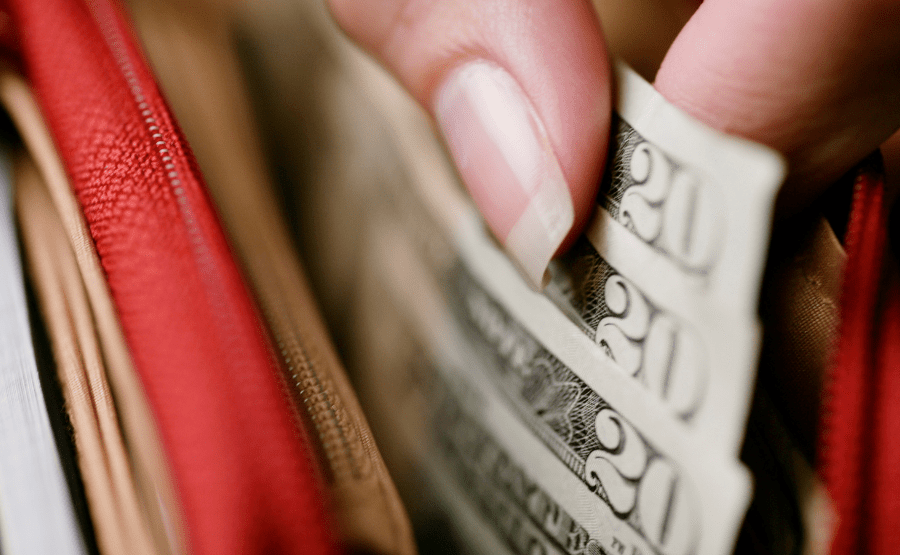 April retail gains defy consumer caution, per CNBC/NRF Retail Monitor