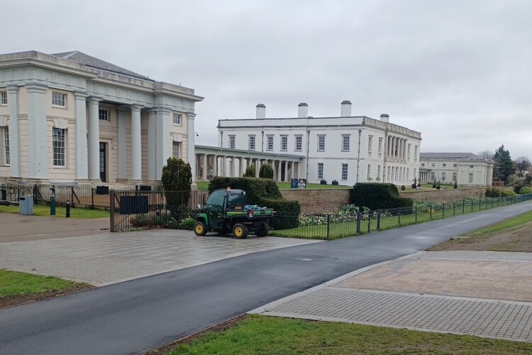 Barhale, Suez, ice pigs, to finish Greenwich trunk main