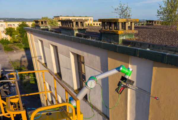 Haulotte, Builder Assist, to put robots on MEWPs