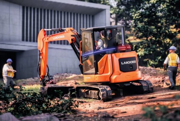 Hitachi shows concept mini excavator