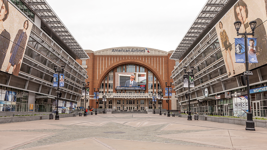Dallas Mavericks have deal for arena site that would move club out of downtown for 1st time