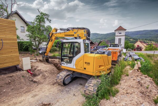 Liebherr R 915 Compact G8, R 917 Compact G8, R 920 Compact G8 Excavators Now Available