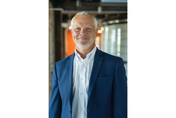 Bobcat Announces North America Leadership Transition; President Mike Ballweber to Retire, CEO Scott Park Named Interim Leader Bobcat Announces North America Leadership Transition; President Mike Ballweber to Retire, CEO Scott Park Named Interim Leader
