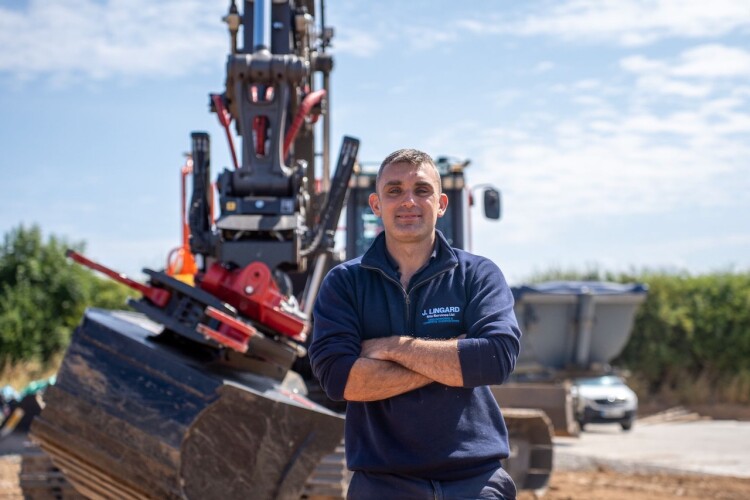 J Lingard adds second Rototilt
