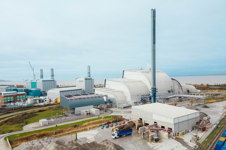 MukAway signs Blue Phoenix deal