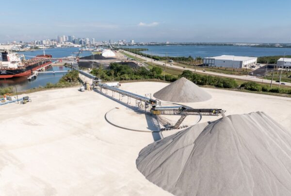 Superior’s Telestacker Conveyor Evolution Continues to Improve Plan, Port Performance Superior’s Telestacker Conveyor Evolution Continues to Improve Plan, Port Performance