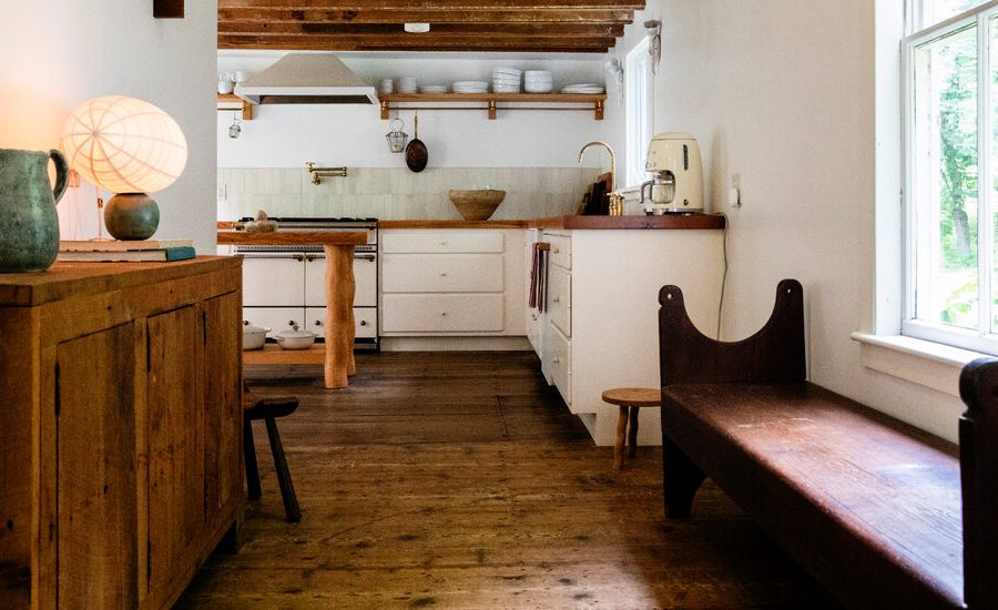 A Charming Farmhouse Kitchen Is a Celebration of Craft A Charming Farmhouse Kitchen Is a Celebration of Craft