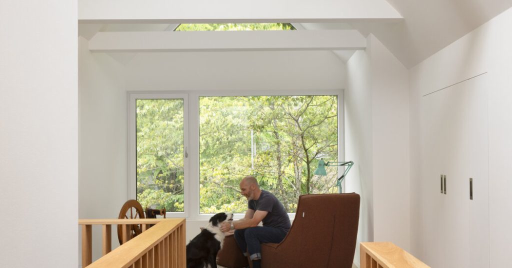 A Narrow Vancouver House Leans Into Minimalism