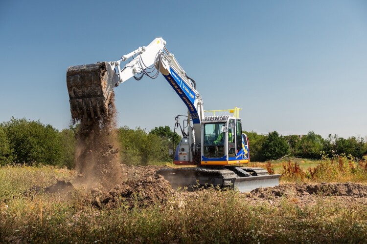 Eagle takes first 15t 3-series Takeuchi