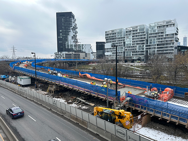 Innovation, careful co-ordination drives .7M rehabilitation of four Toronto bridges Innovation, careful co-ordination drives .7M rehabilitation of four Toronto bridges