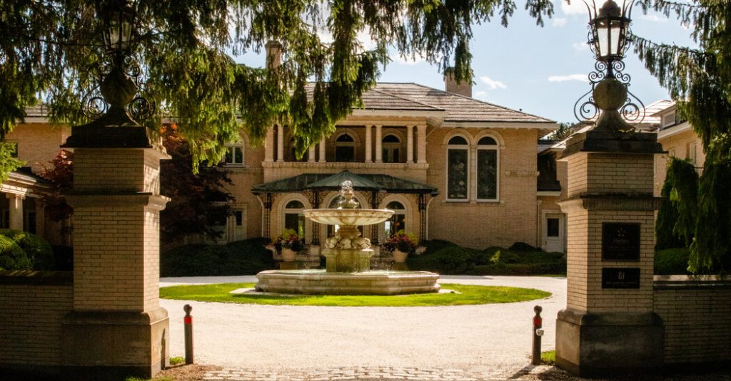 Luxury Berkshires Hotel Could Become a Single-Family Home