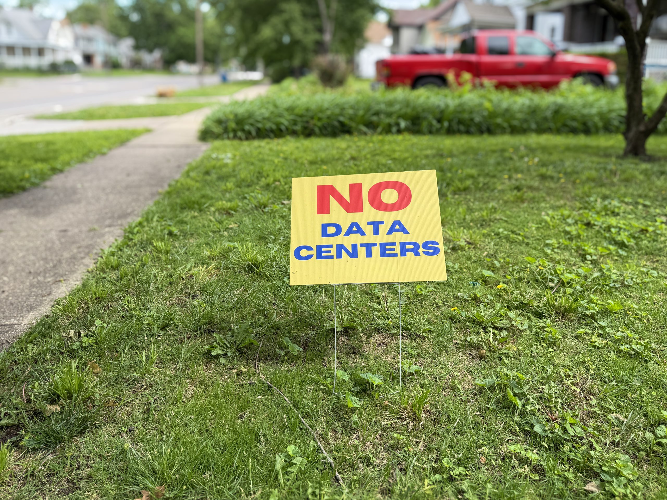Oakville enacts data centre pause as Ontario municipalities wrestle with AI buildout