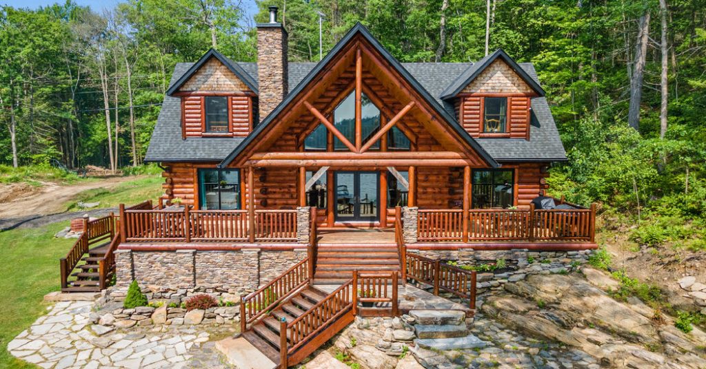 Pick Your Favorite Lakeside Home in Ontario