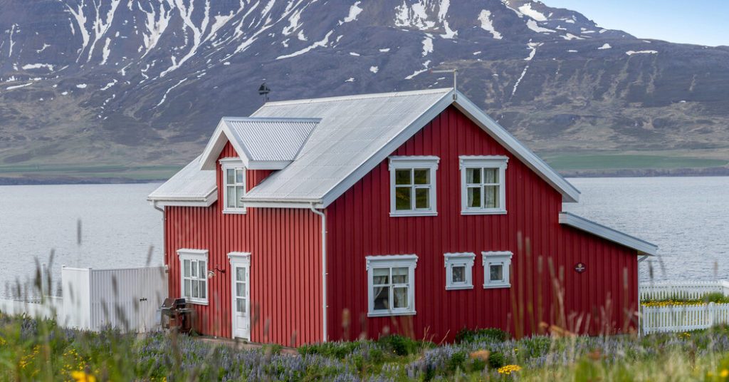 Pick Your Favorite Summer House in Iceland