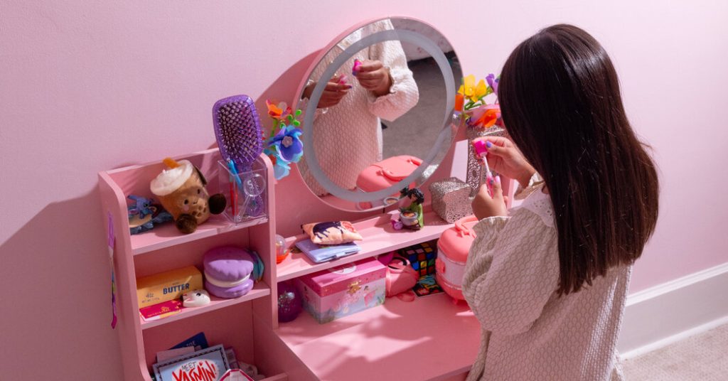 The Vanity Table Makes a Comeback, Thanks to ‘Get Ready With Me’ Culture