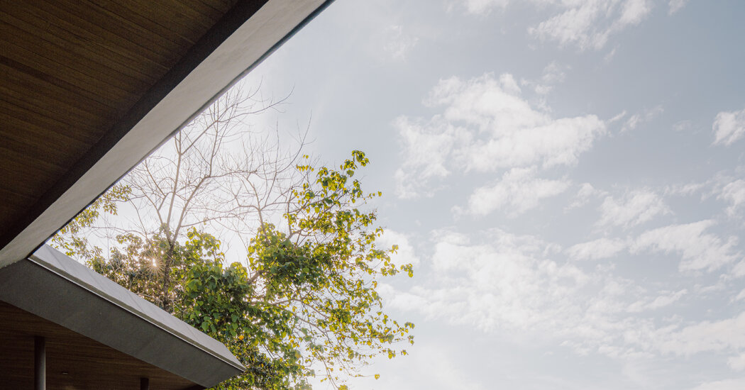 A Holiday Home Nestled into the Lush Mountains of Costa Rica