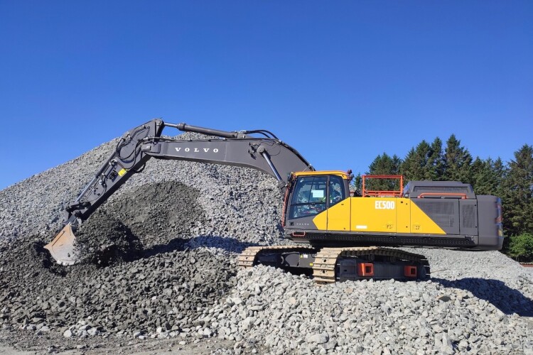 Customer tests for 50t Volvo electric excavator