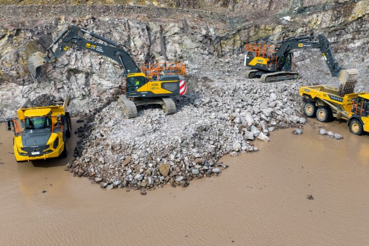 Stevens supports dry dock expansion with RJ McLeod